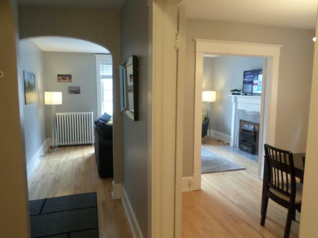 Beautiful, Clean, Quiet 2 Br-In Downtown Ottawa. Parking, Wifi And Netflix Included Διαμέρισμα Εξωτερικό φωτογραφία