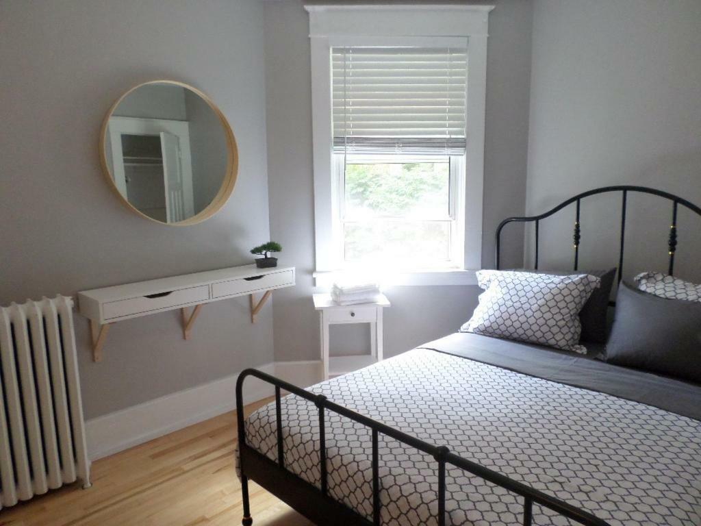 Beautiful, Clean, Quiet 2 Br-In Downtown Ottawa. Parking, Wifi And Netflix Included Διαμέρισμα Εξωτερικό φωτογραφία